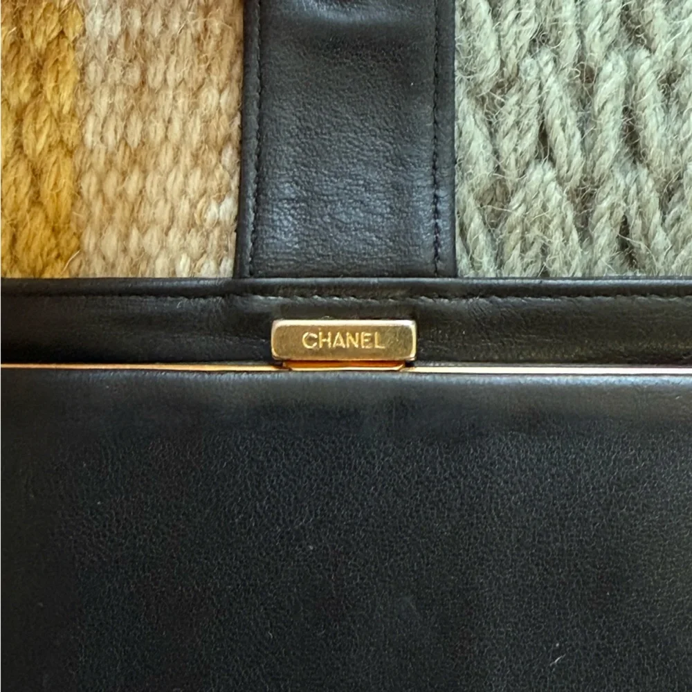 CHANEL Classic Black Leather Wallet - Picture 7 of 10
